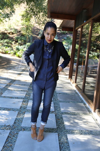 Navy Blazer Outfits For Women: Want to infuse your wardrobe with some fashion-forward cool? Rock a navy blazer with navy skinny jeans. Why not take a more refined approach with footwear and add a pair of tan suede heeled sandals to the mix?