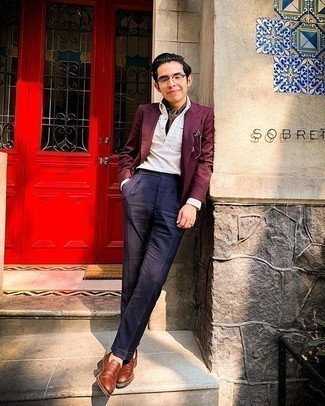 Burgundy Print Scarf Outfits For Men: This casual pairing of a burgundy blazer and a burgundy print scarf is a winning option when you need to look dapper but have no extra time to dress up. Brown leather loafers will give a touch of refinement to an otherwise utilitarian look.