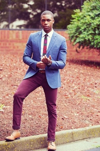 Multi colored Print Tie Outfits For Men: A blue blazer and a multi colored print tie are absolute essentials if you're crafting a stylish wardrobe that matches up to the highest menswear standards. A pair of tan leather derby shoes is a safe footwear option here that's full of character.