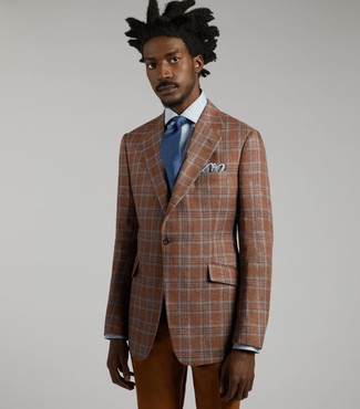 Blue Tie Outfits For Men: Reach for a tobacco plaid blazer and a blue tie - this look is guaranteed to make women swoon.