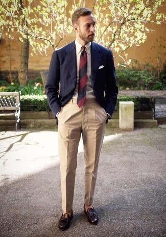 Burgundy Horizontal Striped Tie Outfits For Men: Consider teaming a navy blazer with a burgundy horizontal striped tie if you're going for a neat, classic look. A nice pair of dark brown leather tassel loafers pulls this look together.