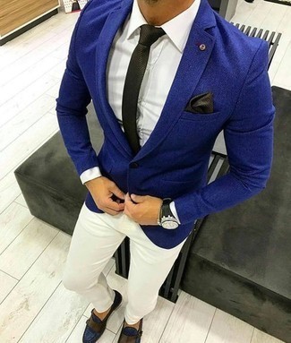 Blue Blazer Outfits For Men: A blue blazer and white chinos are the perfect base for an outfit. Let your expert styling really shine by rounding off your outfit with navy suede double monks.