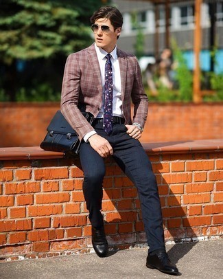 Navy Floral Tie Outfits For Men: One of the best ways to style such a hard-working menswear piece as a brown plaid blazer is to team it with a navy floral tie. Complement your outfit with a pair of black leather brogues and off you go looking killer.