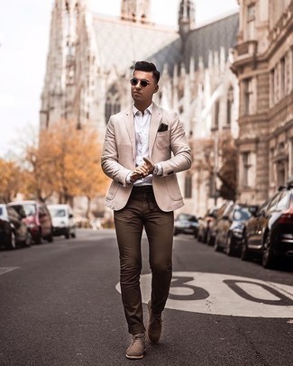 Brown Suede Belt Outfits For Men: This laid-back pairing of a beige blazer and a brown suede belt is a real life saver when you need to look dapper in a flash. Let your styling skills truly shine by rounding off this ensemble with tan suede desert boots.