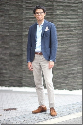 Navy Wool Blazer with Light Blue Dress Shirt Outfits For Men: You'll be amazed at how easy it is to throw together this elegant outfit. Just a navy wool blazer paired with a light blue dress shirt. A pair of brown suede derby shoes is a wonderful choice to finish off this look.