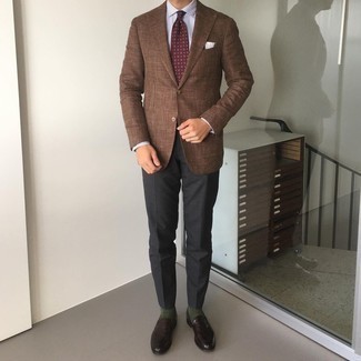 Red Tie Outfits For Men: This is irrefutable proof that a brown blazer and a red tie look amazing if you pair them together in a polished getup for a modern man. Does this outfit feel too fancy? Introduce a pair of dark brown leather loafers to shake things up.