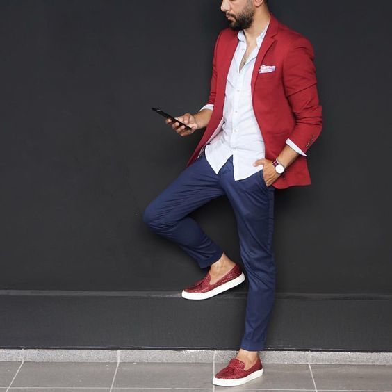 Men's Red Blazer, White Dress Shirt, Navy Chinos, Red Leather Tassel  Loafers | Lookastic