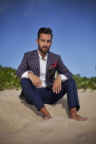 Red Print Pocket Square Outfits: A navy floral blazer and a red print pocket square are a good combo that will easily carry you throughout the day and into the night.