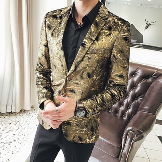 Gold Beaded Bracelet Outfits For Men: Master the effortlessly dapper look in a gold print blazer and a gold beaded bracelet.