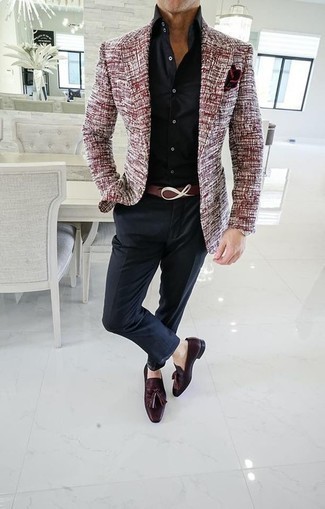 Burgundy Pocket Square Dressy Outfits: This combination of a burgundy check blazer and a burgundy pocket square epitomizes casual cool and stylish functionality. On the shoe front, go for something on the classier end of the spectrum by slipping into a pair of burgundy leather tassel loafers.