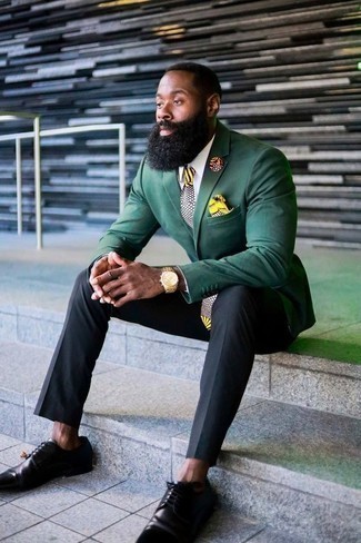 Mustard Print Tie Outfits For Men: Consider pairing a dark green blazer with a mustard print tie for a neat sophisticated outfit. Introduce a pair of black leather derby shoes to the mix and you're all set looking awesome.