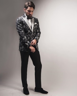 Grey Print Blazer Outfits For Men: Marry a grey print blazer with black dress pants and you're bound to make a fashion statement. For maximum impact, complete this ensemble with black suede loafers.