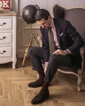 Brown Check Tie Outfits For Men: You'll be amazed at how extremely easy it is to throw together this sophisticated menswear style. Just a navy blazer teamed with a brown check tie. Complete this outfit with dark brown suede loafers and you're all done and looking smashing.