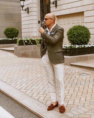 Olive Blazer Outfits For Men: An olive blazer looks especially elegant when worn with white dress pants in a modern man's combination. A pair of brown suede tassel loafers looks wonderful here.