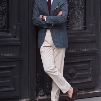 Burgundy Tie Outfits For Men: Teaming a navy plaid blazer and a burgundy tie will be a good manifestation of your outfit coordination expertise. A pair of dark brown suede tassel loafers serves as the glue that brings this getup together.
