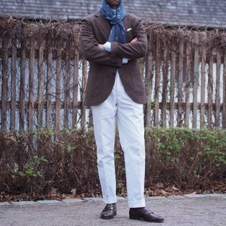 Blue Print Scarf Outfits For Men: A dark brown wool blazer and a blue print scarf are true must-haves if you're putting together a casual closet that matches up to the highest style standards. Dark brown leather loafers will infuse a hint of refinement into an otherwise standard outfit.
