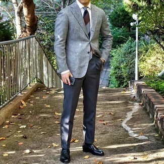 Charcoal Dress Pants Outfits For Men: Rock a grey wool blazer with charcoal dress pants and you'll exude class and sophistication. A pair of black leather loafers looks perfect here.