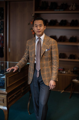 Brown Tie Outfits For Men: Solid proof that a tan gingham blazer and a brown tie look awesome when matched together in an elegant outfit for today's gent.