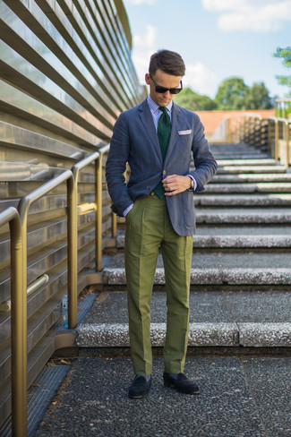 Olive Dress Pants Outfits For Men: We're loving the way this combo of a navy blazer and olive dress pants immediately makes any guy look stylish and classy. A cool pair of navy suede loafers ties this look together.
