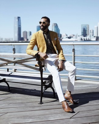 Teal Sunglasses Outfits For Men: A yellow blazer and teal sunglasses have become a life-saving casual combination for many style-savvy men. If you want to immediately step up this look with a pair of shoes, why not add a pair of brown leather oxford shoes to the equation?