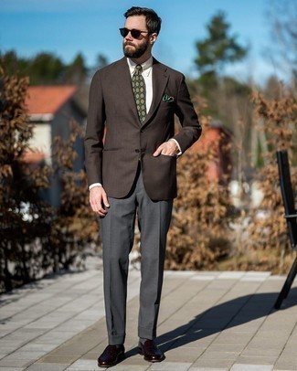 Olive Print Tie Outfits For Men: You're looking at the irrefutable proof that a dark brown blazer and an olive print tie look amazing when worn together in a polished look for a modern gent. On the footwear front, this ensemble is finished off brilliantly with dark brown leather loafers.