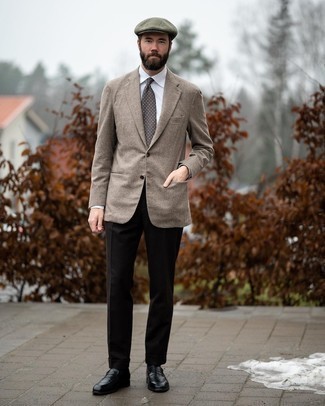 Olive Flat Cap Outfits For Men: For a casually stylish outfit, consider teaming a tan herringbone wool blazer with an olive flat cap — these two pieces go beautifully together. Up this getup with black leather loafers.
