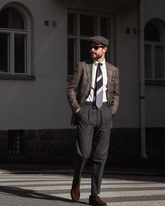Charcoal Wool Dress Pants Outfits For Men: Marrying a brown plaid wool blazer with charcoal wool dress pants is an awesome choice for a classic and refined ensemble. When it comes to footwear, this outfit is rounded off really well with dark brown suede loafers.