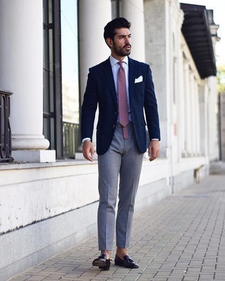 Burgundy Print Tie Outfits For Men: Marrying a navy check blazer with a burgundy print tie is an awesome pick for a classic and refined ensemble. Let your styling prowess really shine by rounding off this ensemble with a pair of black leather tassel loafers.