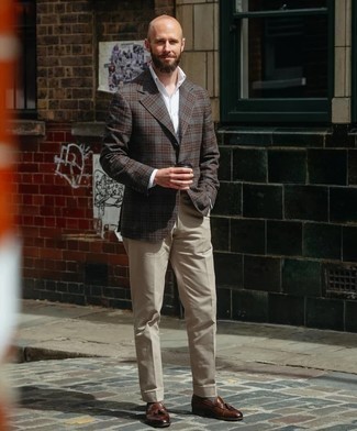 Grey Plaid Blazer Outfits For Men: Marrying a grey plaid blazer and beige dress pants is a surefire way to breathe polish into your wardrobe. Look at how nice this look goes with dark brown leather tassel loafers.