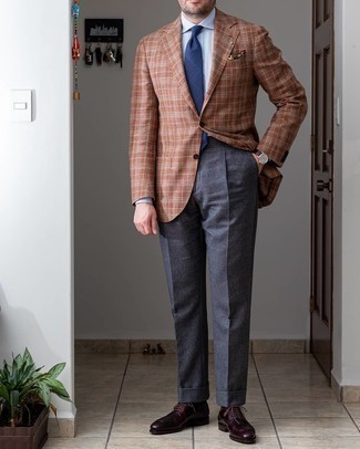 Brown Plaid Blazer Outfits For Men: You'll be amazed at how very easy it is to put together this sophisticated menswear style. Just a brown plaid blazer paired with charcoal dress pants. Burgundy leather derby shoes are the right footwear here to get you noticed.