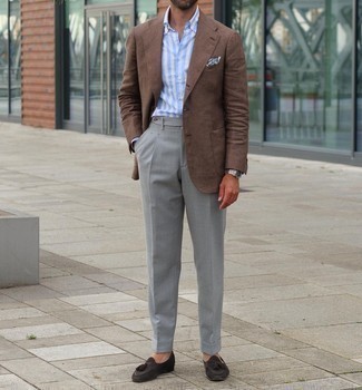 Silver Watch Dressy Outfits For Men: Who said you can't make a fashion statement with a contemporary look? That's easy in a brown linen blazer and a silver watch. Rounding off with dark brown suede tassel loafers is a guaranteed way to introduce a little classiness to your outfit.