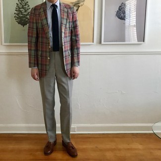 Multi colored Plaid Blazer Outfits For Men: This elegant combo of a multi colored plaid blazer and grey dress pants will prove your sartorial chops. Let your sartorial skills truly shine by rounding off your outfit with brown leather tassel loafers.