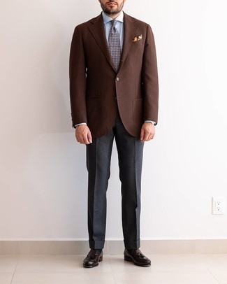 Black Socks Spring Outfits For Men: A brown wool blazer looks so great when married with black socks in a relaxed casual getup. Dark brown leather tassel loafers will bring an elegant twist to an otherwise all-too-common getup. So as you can see, it's an on-trend, not to mention spring-friendly, combo to keep in your seasonal collection.