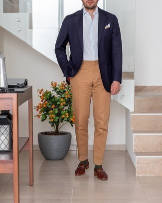 Dark Brown Leather Loafers Outfits For Men: For masculine elegance with a twist, try teaming a navy blazer with khaki dress pants. The whole look comes together if you introduce dark brown leather loafers to the equation.