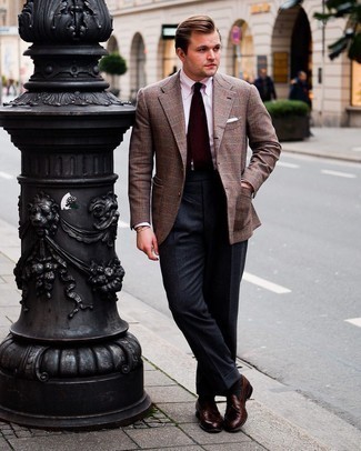 Brown Blazer with Pink Dress Shirt Outfits For Men: Pairing a brown blazer and a pink dress shirt is a surefire way to infuse your wardrobe with some rugged sophistication. Dark brown leather tassel loafers are a guaranteed way to breathe a touch of sophistication into this outfit.