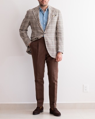 Tan Plaid Blazer Outfits For Men: Marrying a tan plaid blazer and brown dress pants is a surefire way to infuse your styling collection with some masculine elegance. Complement your ensemble with a pair of dark brown suede loafers and ta-da: your ensemble is complete.