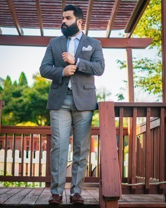 Grey Pocket Square Outfits: Team a charcoal wool blazer with a grey pocket square if you're looking for a look idea for when you want to look casual and cool. Get a little creative on the shoe front and complete your ensemble with dark brown leather loafers.