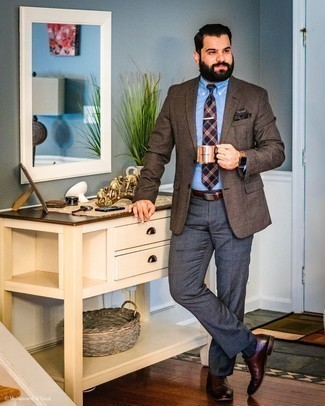 Light Blue Dress Shirt Dressy Outfits For Men: You're looking at the hard proof that a light blue dress shirt and charcoal dress pants look awesome when worn together in a refined look for today's man. For footwear, you can go down a more casual route with burgundy leather brogues.