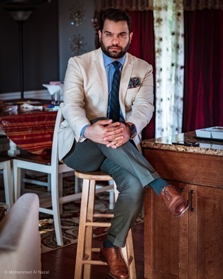 Navy and Green Horizontal Striped Tie Outfits For Men: Putting together a beige blazer and a navy and green horizontal striped tie is a fail-safe way to breathe personality into your wardrobe. Complete your look with brown leather brogues for maximum style.