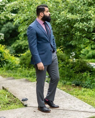 Blue Polka Dot Tie Outfits For Men: Teaming a navy blazer with a blue polka dot tie is an on-point pick for a sharp and classy look. Black leather brogues serve as the glue that brings your outfit together.