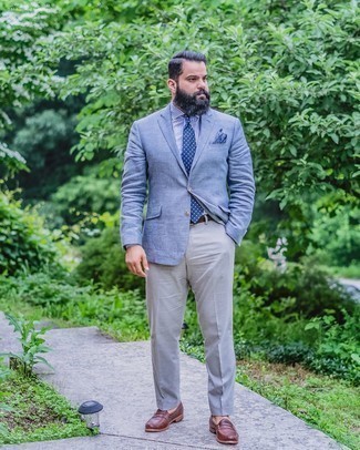 Light Blue Blazer Outfits For Men: A light blue blazer and grey dress pants are essential in any gent's closet. Dark brown leather loafers integrate effortlessly within a great deal of looks.