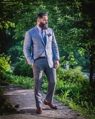 Blue Blazer Outfits For Men: When it comes to high-octane sophisticated style, this combination of a blue blazer and charcoal dress pants never disappoints. Dark brown leather brogues will add a fun touch to your outfit.