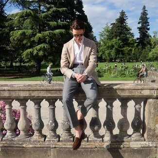 Grey Dress Pants Outfits For Men: This sophisticated combination of a tan blazer and grey dress pants is a popular choice among the dapper chaps. Now all you need is a pair of dark brown suede loafers to round off your getup.