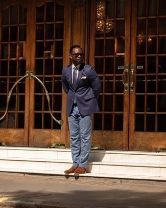 Dress Pants Outfits For Men: Reach for a navy check blazer and dress pants and you'll be the picture of refinement. Complement your outfit with a pair of brown suede loafers and you're all done and looking spectacular.