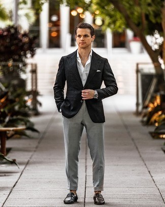 Grey Dress Pants Outfits For Men: This is irrefutable proof that a black blazer and grey dress pants are awesome when teamed together in a polished getup for a modern man. Let your styling credentials truly shine by finishing your ensemble with black leather loafers.