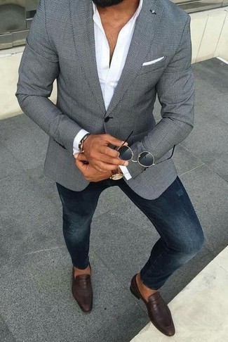 White Dress Shirt with Grey Blazer Outfits For Men: Consider teaming a grey blazer with a white dress shirt for a sleek elegant look. The whole getup comes together perfectly if you go for dark brown leather loafers.
