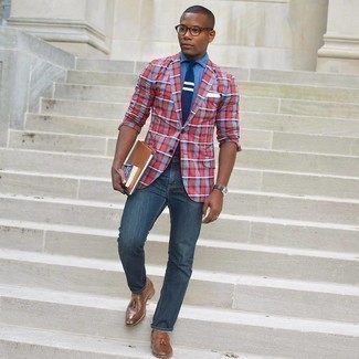 Navy and White Horizontal Striped Tie Outfits For Men: Combining a red plaid blazer with a navy and white horizontal striped tie is an awesome option for a dapper and polished outfit. Complement this outfit with a pair of brown leather tassel loafers to tie the whole outfit together.