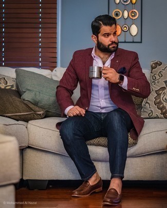 Burgundy Blazer Outfits For Men: A burgundy blazer and navy jeans are among the crucial items in any gent's versatile wardrobe. Kick up the appeal of your getup by rocking dark brown leather loafers.