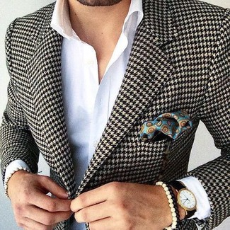 Light Blue Print Pocket Square Outfits: Wear a black and white houndstooth blazer with a light blue print pocket square to assemble an interesting and modern casual ensemble.
