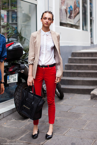 Beige Blazer with Red Pants Outfits For Women (3 ideas & outfits